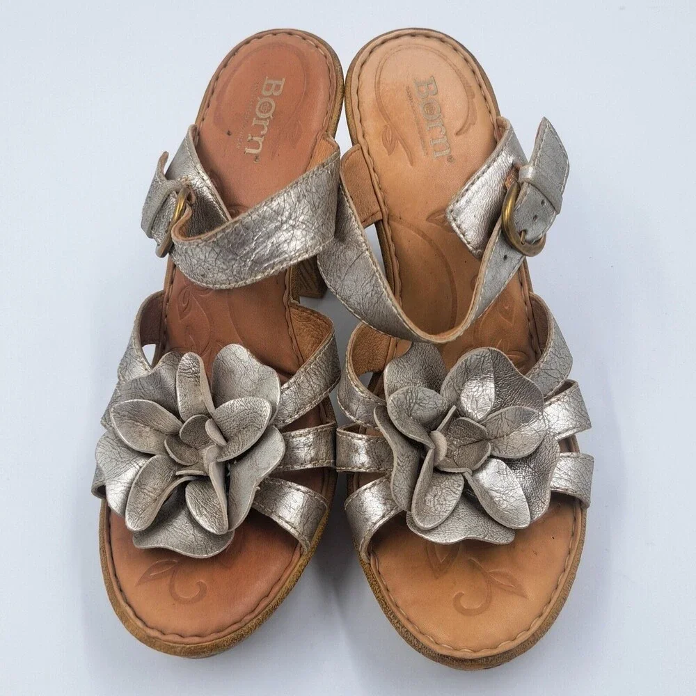 Born Metallic Gray  Silver Leather Heel Sandals Women Size 9 Large Flower Accent